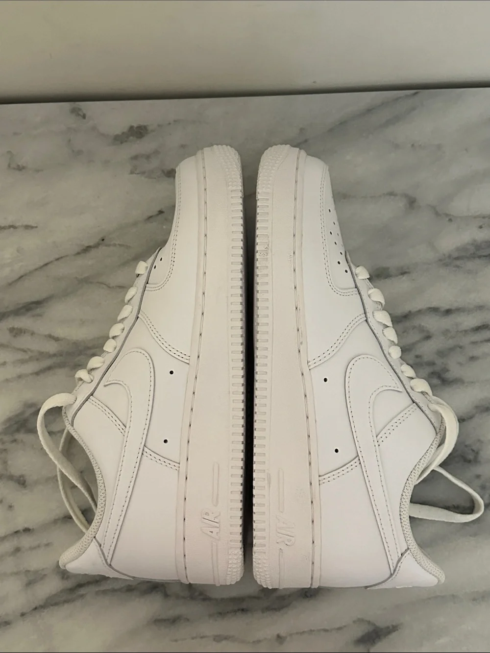 Nike Air Force 1 White Leather Low-Top Sneakers size 9 NWOB